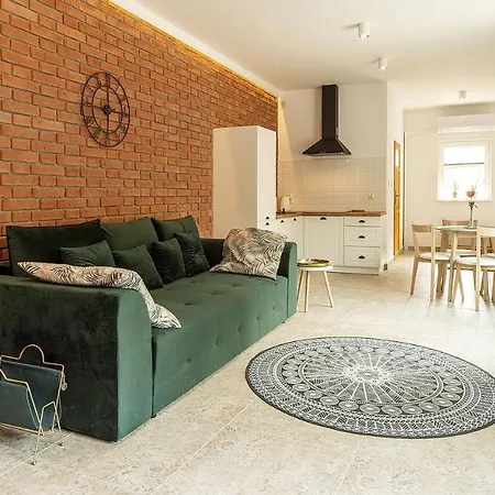 Apart-invest Glamoure Lejlighed *